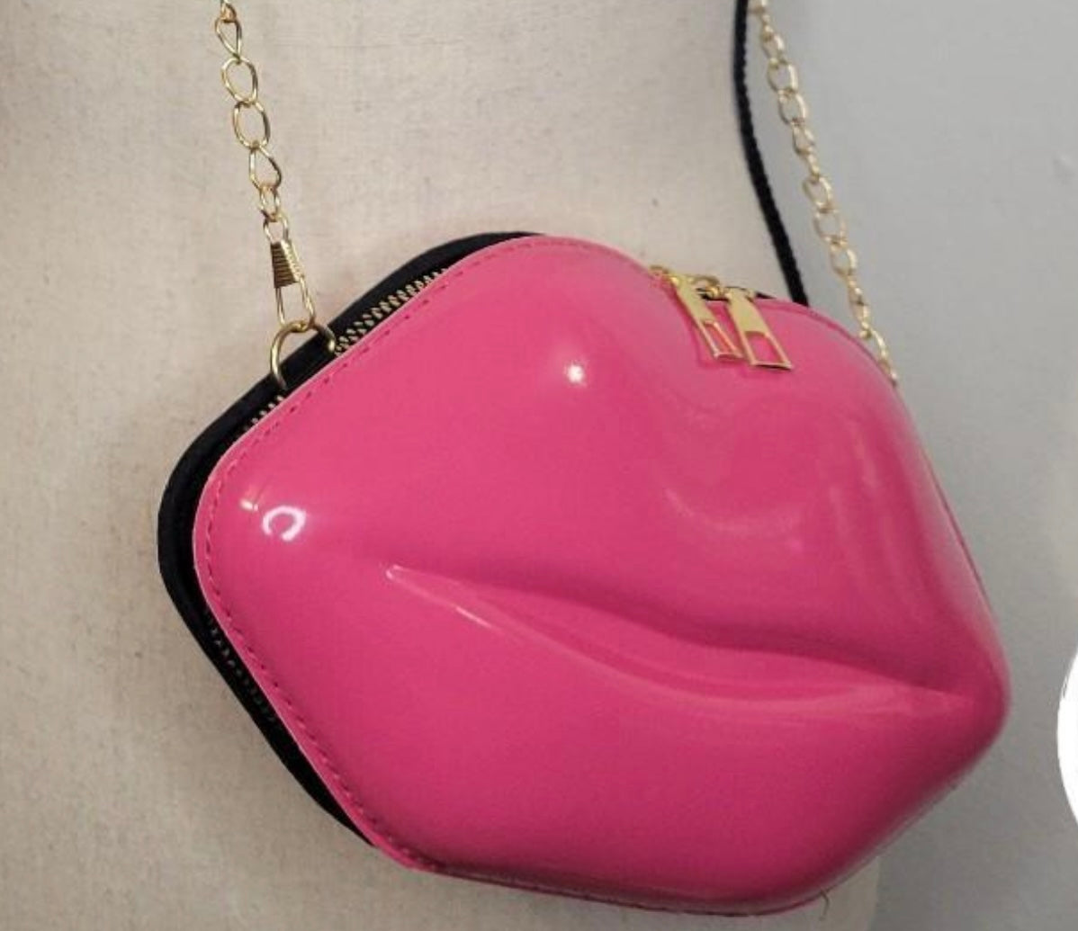 Lips Purse
